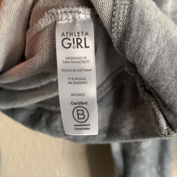 Athleta girl camo pullover sweatshirt - Picture 4 of 5